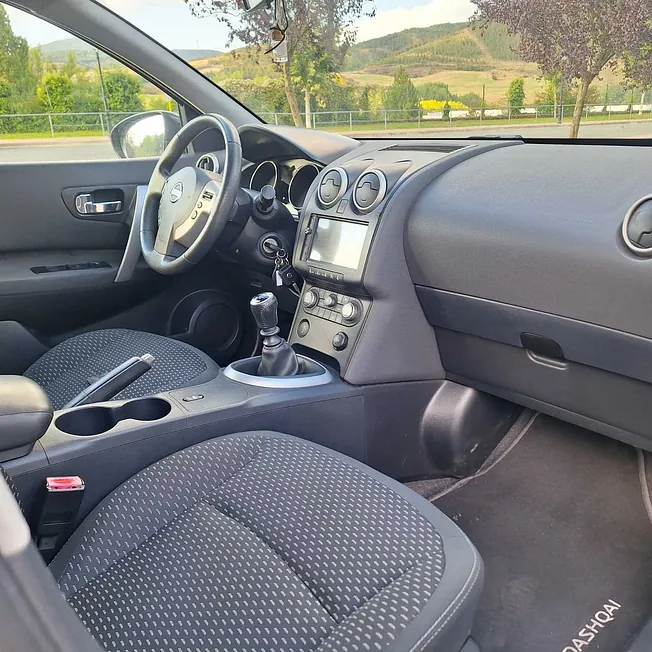 Nissan Qashqai 2.0I