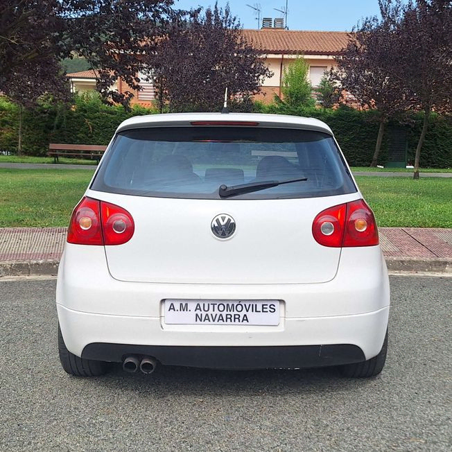 Volkswagen Golf GTI