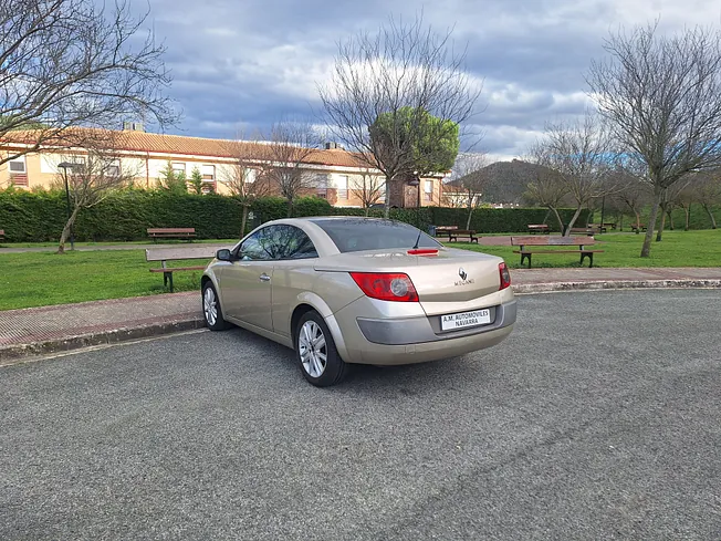 RENAULT MEGANE 